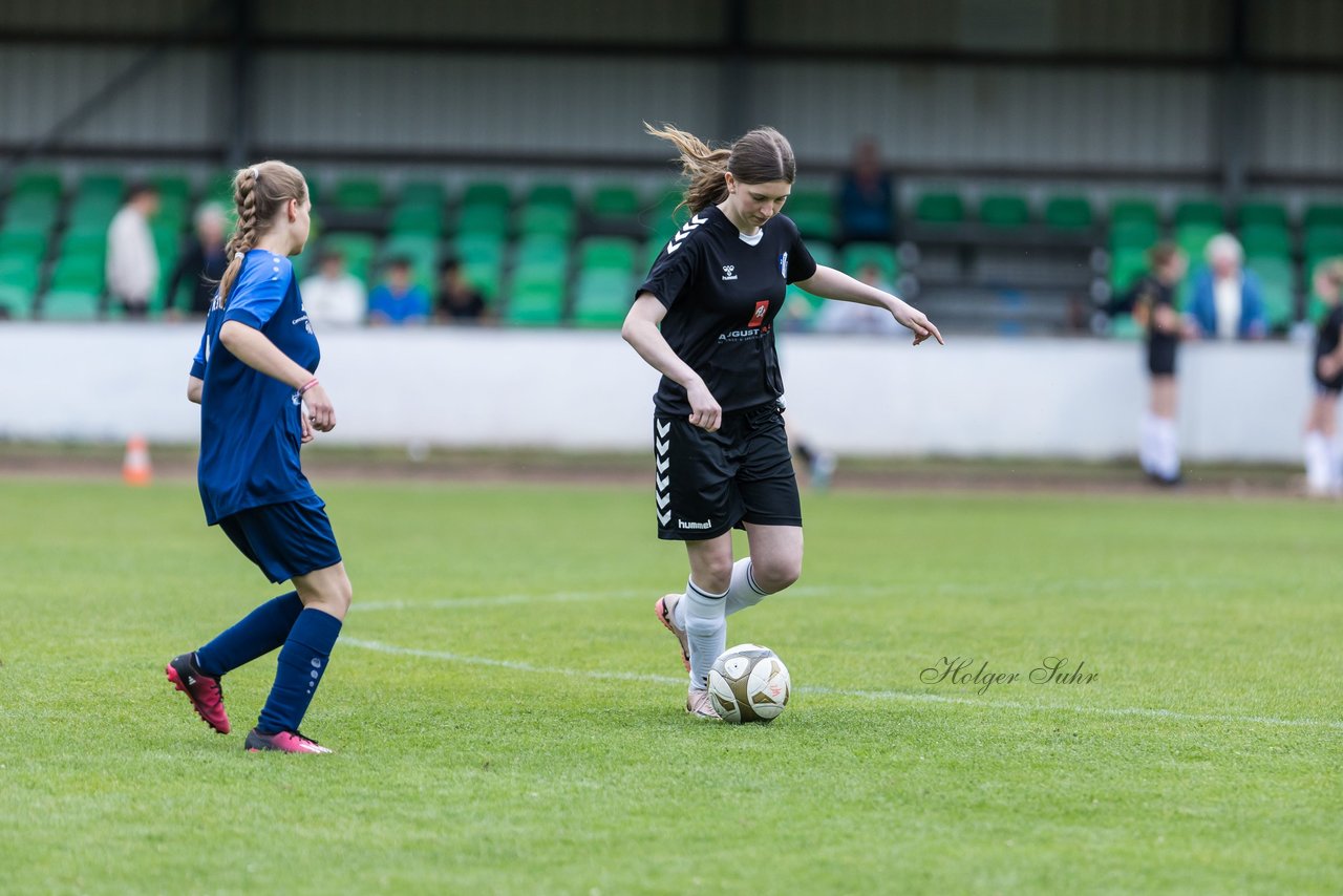 Bild 334 - Loewinnen Cup